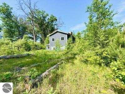 4629 Filter Road, Harrison, Michigan 48625, USA