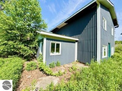 4629 Filter Road, Harrison, Michigan 48625, USA