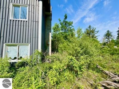 4629 Filter Road, Harrison, Michigan 48625, USA