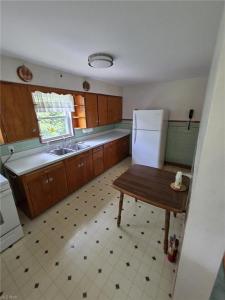 131 St. Ann Way, Weirton, WV 26062, USA
