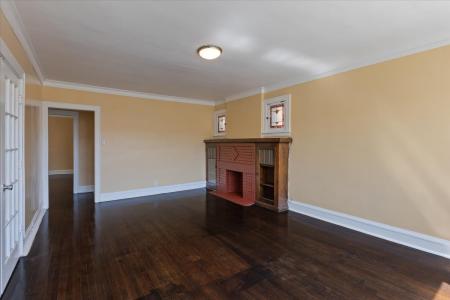 6030 N Claremont Avenue, Chicago, Illinois 60659, HOA KỲ