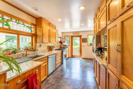 10941 Gurley Lane, Mendocino, California 95460