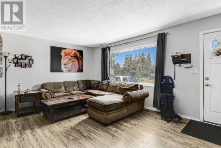 9825 91 AVENUE, Grande Prairie, Alberta T8V 0G1, Canada