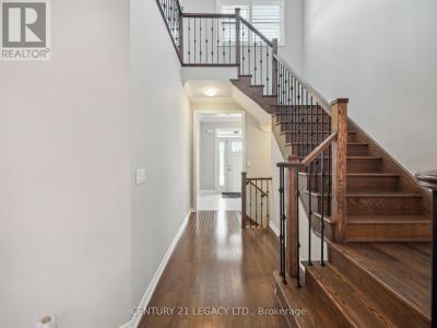 53 CHESSINGTON AVENUE, East Gwillimbury (queensville), Ontario L9N 0R5, Canada