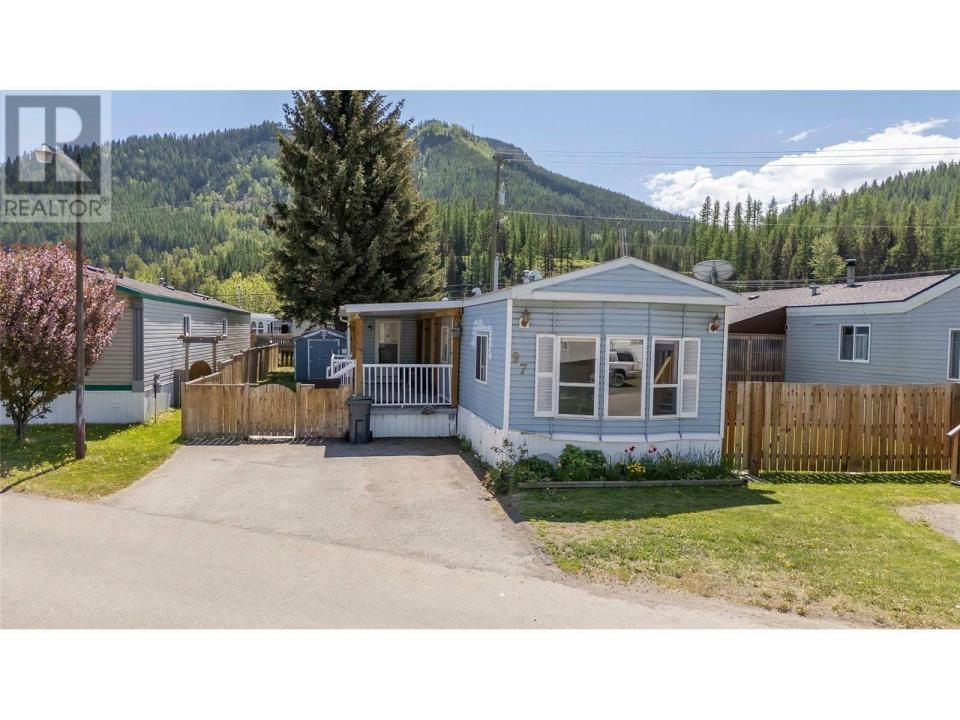100 ASPEN DRIVE, Sparwood, British Columbia V0B 2G2, Canada