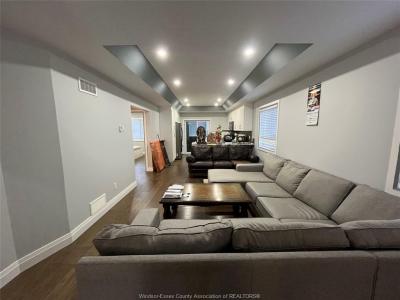 3645 RIBERDY ROAD, Windsor, 安大略省 N8W 3V9, 加拿大