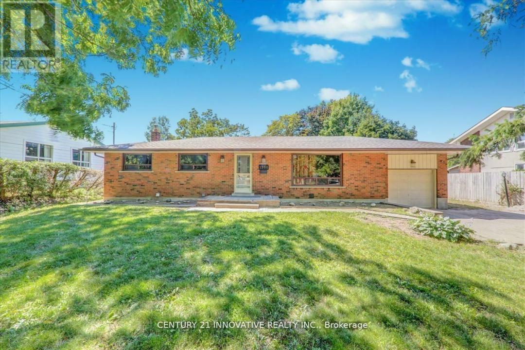 1986 LIVERPOOL ROAD, Pickering (liverpool), Ontario L1V 1W5, Canada