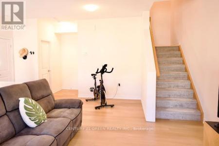 480 BERESFORD PATH, Oshawa (central), 온타리오주 L1H 0B2, 캐나다