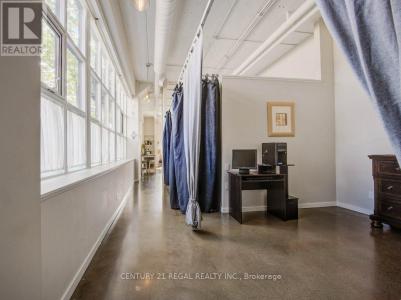 404 KING STREET WEST, Kitchener, Ontario N2G 4Z9, Canada