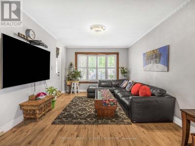 22 CHARTWELL ROAD, Toronto (stonegate-queensway), Ontario M8Z 4E8, Canada