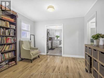 22 CHARTWELL ROAD, Toronto (stonegate-queensway), Ontario M8Z 4E8, Canada