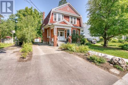 19 MARY STREET, Perth, Ontario K7H 2X1, Canada
