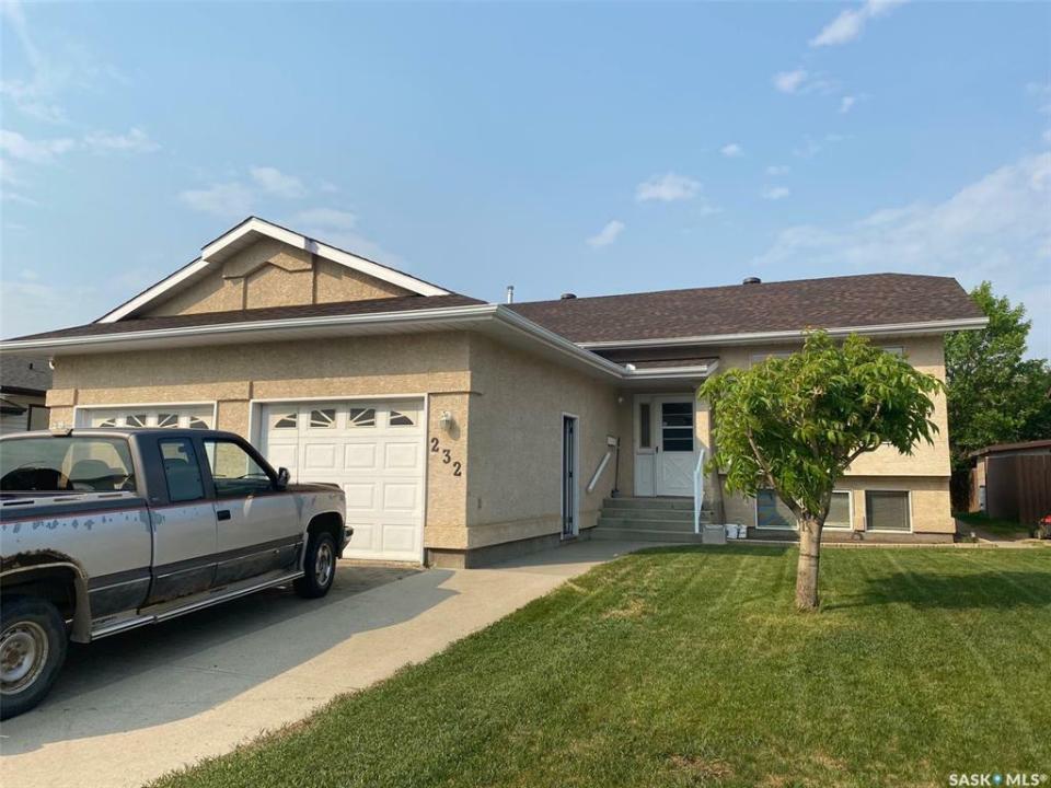 232 MORRISON DRIVE, Yorkton, Saskatchewan S3N 4A1, Canadá
