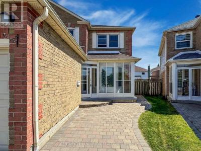 25 BEMERTON COURT, Toronto (milliken), Ontario M1V 4P9, Canada