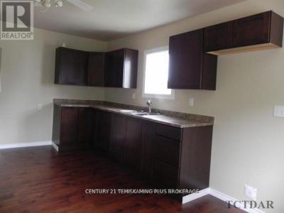 283 MERIDIAN AVENUE, Temiskaming Shores (haileybury), 安大略省 P0J 1K0, 加拿大