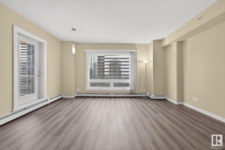 10136 104 STREET NW, Edmonton, 阿尔伯塔 T5J 0B5, 加拿大
