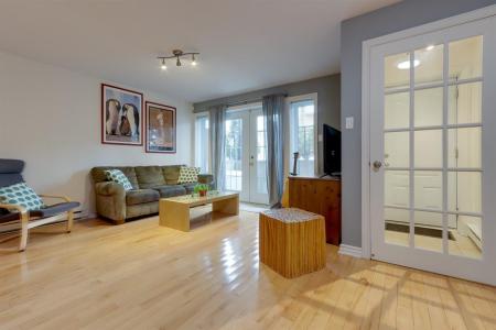 9468  Av. Vianney, Montréal (Villeray/Saint-Michel/Parc-Extension), 퀘벡주 H1Z 2Y7, 캐나다
