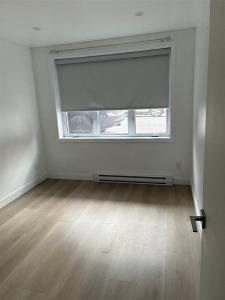 6366B Av. de Chester, Montréal (Côte-des-Neiges/Notre-Dame-de-Grâce), كيبيك H4V 1J7, كندا