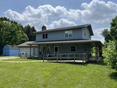 8434 E Mt Morris, Otisville, Michigan 48463, USA