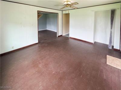 16426 Coolidge Avenue, East Liverpool, אוהיו 43920, ארצות הברית של אמריקה
