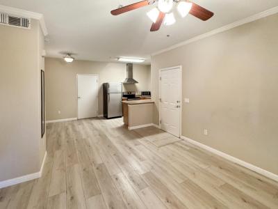10001 Woodcreek Oaks Boulevard 413, Roseville, Kalifornia 95747, USA