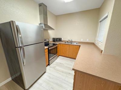 10001 Woodcreek Oaks Boulevard 413, Roseville, Kalifornia 95747, USA