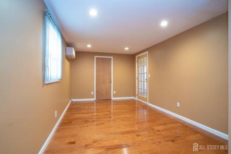 314 Benjamin Avenue, Iselin, New Jersey 08830, USA