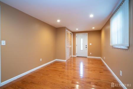 314 Benjamin Avenue, Iselin, New Jersey 08830, USA