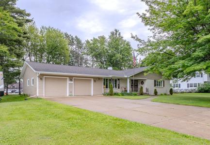 701 Tee Lane Drive, Merrill, Wisconsin 54452, USA