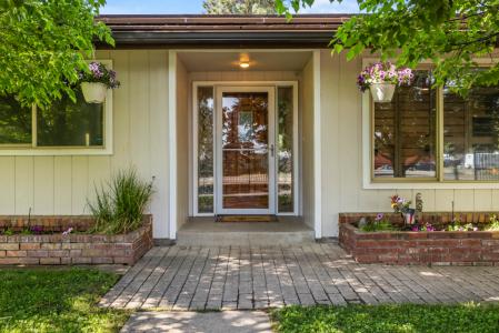 1375 PINE GROVE ROAD, Klamath Falls, Oregon 97603, Estados Unidos