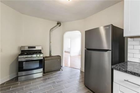 11 Roosevelt , 3R, North Providence, Rhode Island 02904