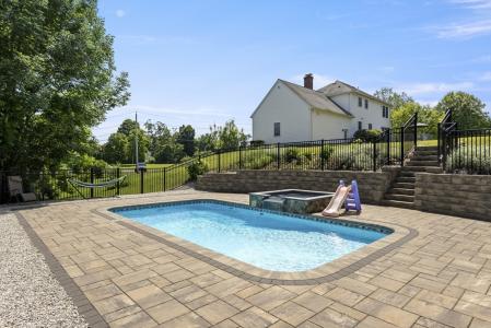 6 Fleuette Drive, Bellingham, Massachusetts 02019