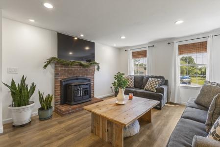 6 Fleuette Drive, Bellingham, Massachusetts 02019