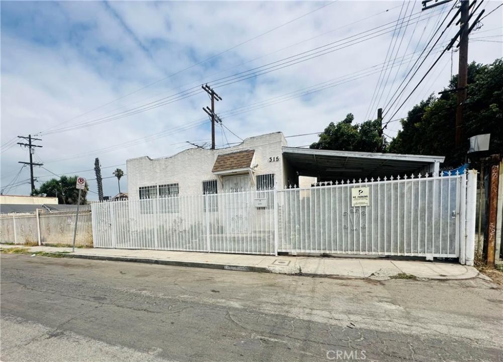 315 W 63rd Place, Los Angeles, קליפורניה 90003, ארצות הברית של אמריקה 