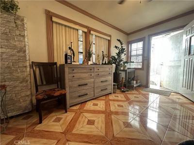 315 W 63rd Place, Los Angeles, קליפורניה 90003, ארצות הברית של אמריקה 