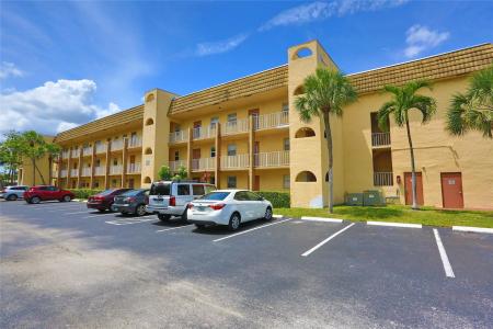 8225 Sunrise Lakes Blvd #305, Sunrise, Flórida 33322, Estados Unidos