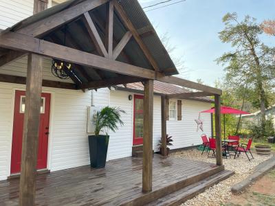 180 RIVER Dr, Jackson, Georgia 30233