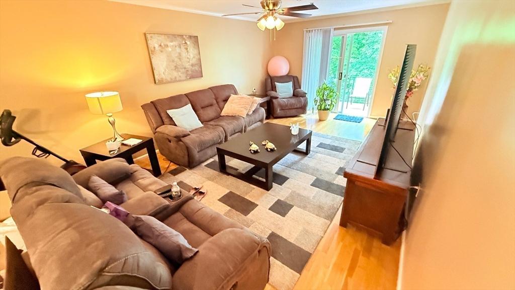 13 Dallas Dr , 308, Dracut, Massachusetts 01826, Estados Unidos