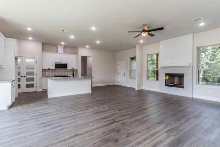 458 Jim Walters Drive, Runaway Bay, Texas 76426