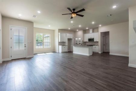 458 Jim Walters Drive, Runaway Bay, Texas 76426