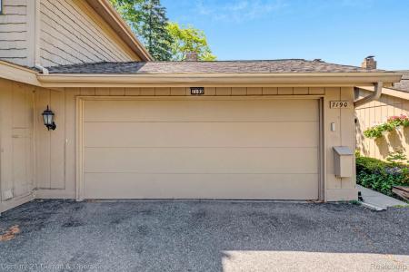 7190 Pebble Park Drive, West Bloomfield Charter Township, Michigan 48322, Estados Unidos