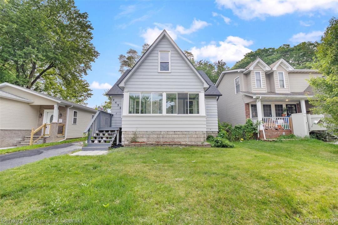 4454 Monroe Street, Dearborn Heights, Michigan 48125, Estados Unidos