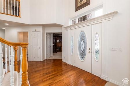 561 S WOODLAND DR E, Farmington, Utah 84025, USA