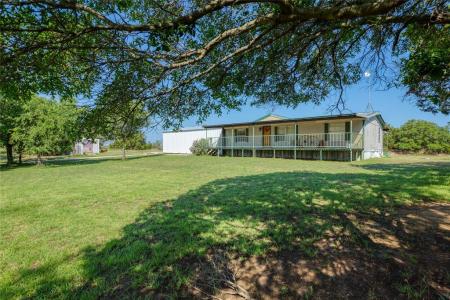 100 Blue Valley Court, Springtown, Texas 76082, USA
