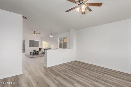1952 N 103rd Drive, Avondale, אריזונה 85392, ארצות הברית של אמריקה 