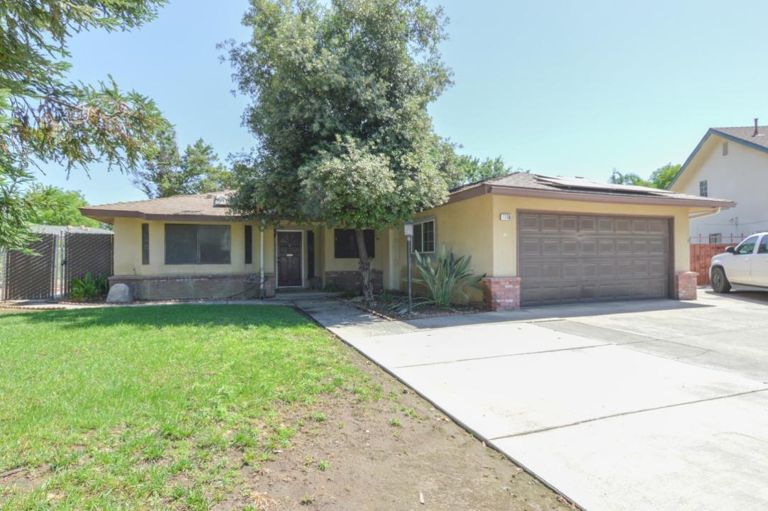 1325 Griffith Avenue, Clovis, Californie 93612, États-Unis