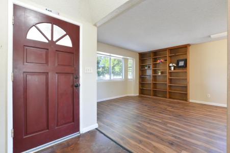 1325 Griffith Avenue, Clovis, Californie 93612, États-Unis