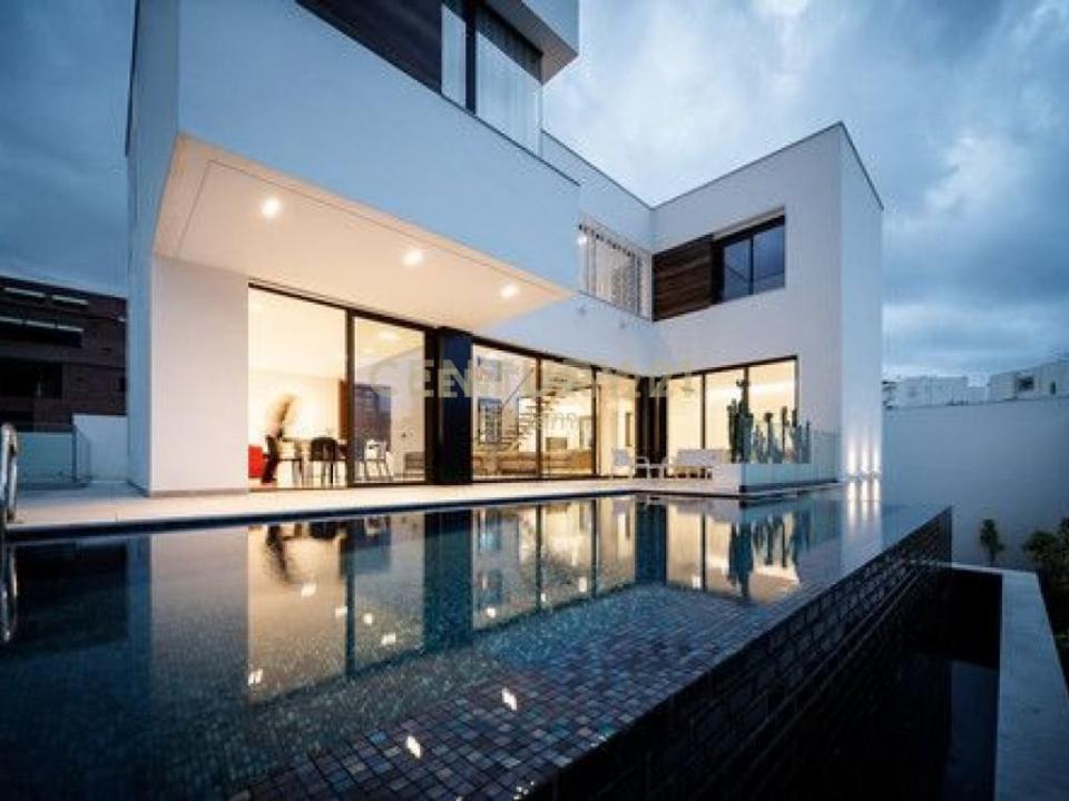 Vila e Zogut, Durrës, Албания