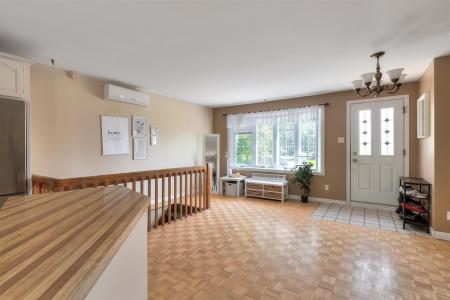 5950 Tsse Beauséjour, Longueuil (Saint-Hubert), Quebec J3Y 6C2, Kanada
