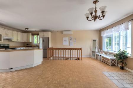5950 Tsse Beauséjour, Longueuil (Saint-Hubert), Quebec J3Y 6C2, Kanada